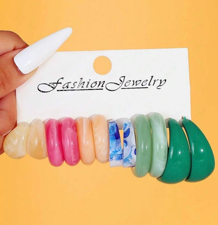 18 Pairs Set Acrylic Resin Acetate C-Shape Earrings Fashion Jewelry Combo in Vibrant Colors for Stylish Outfits