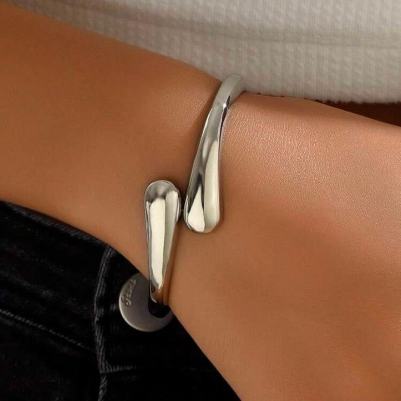 1pc Gold/Sılver Symmetrical Double Droplet Shaped Fashion Bracelet. Vintage Design. European & American Style With High-End Feeling.