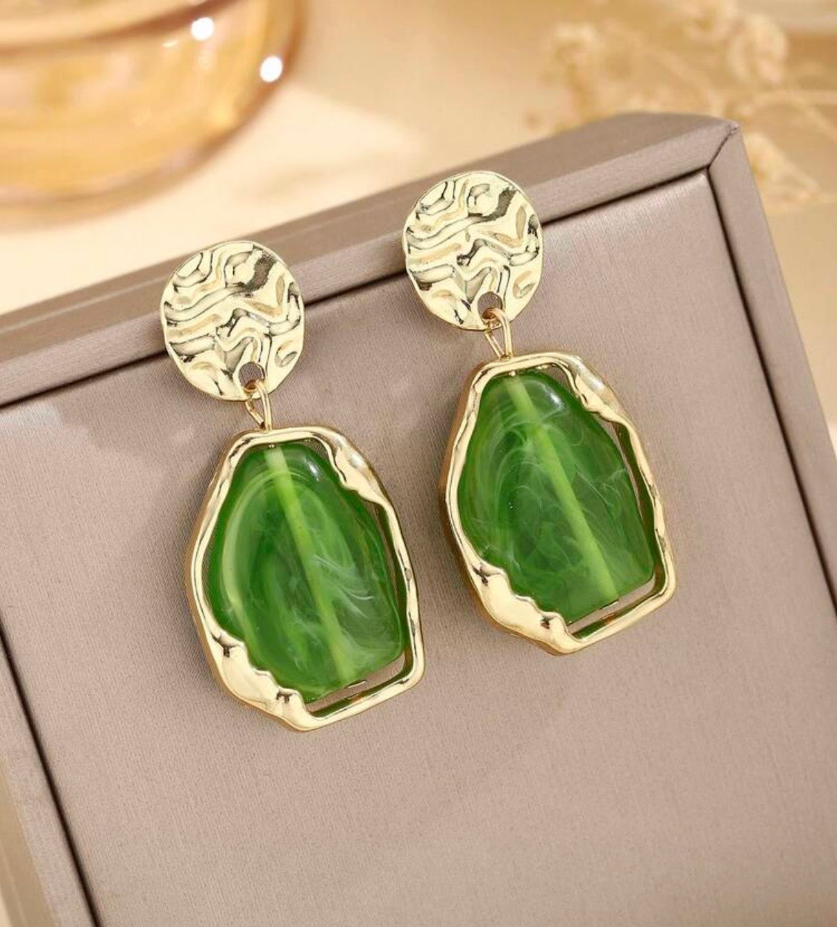 1 Pair /3 color choices Bohemian Luxury Resin Minimalist Classic Versatile Earrings