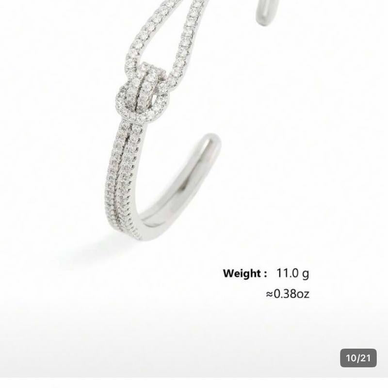 Gold/Silver Elegant Knot Cubic Zirconia Bangle Bracelet for Women Everyday Wear Fashionable Design with Glamour Stones