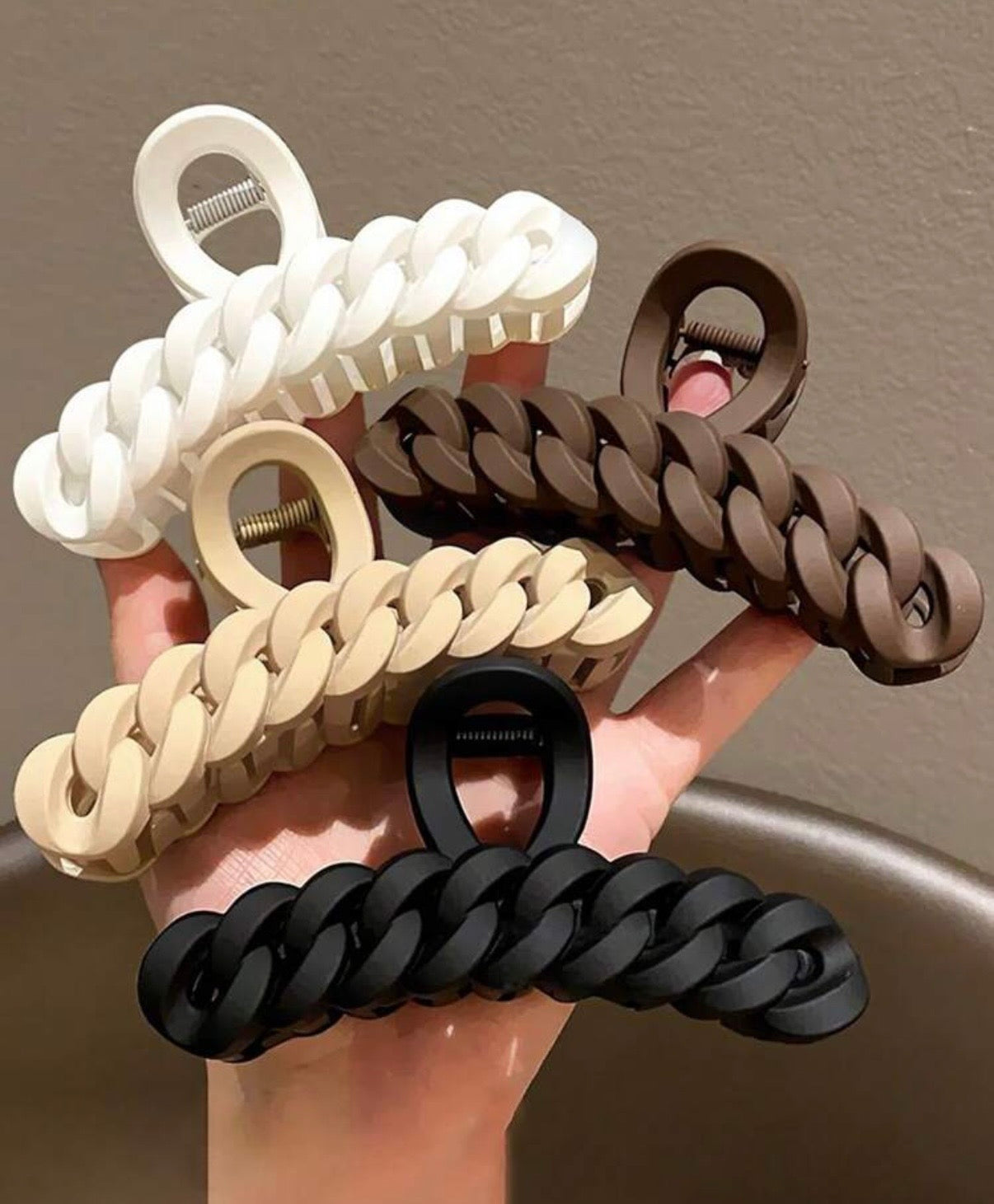 4pcs Women's Simple Solid Color Plastic Hair Clips Versatile Elegant for Daily Casual Party Commute Vacation Use