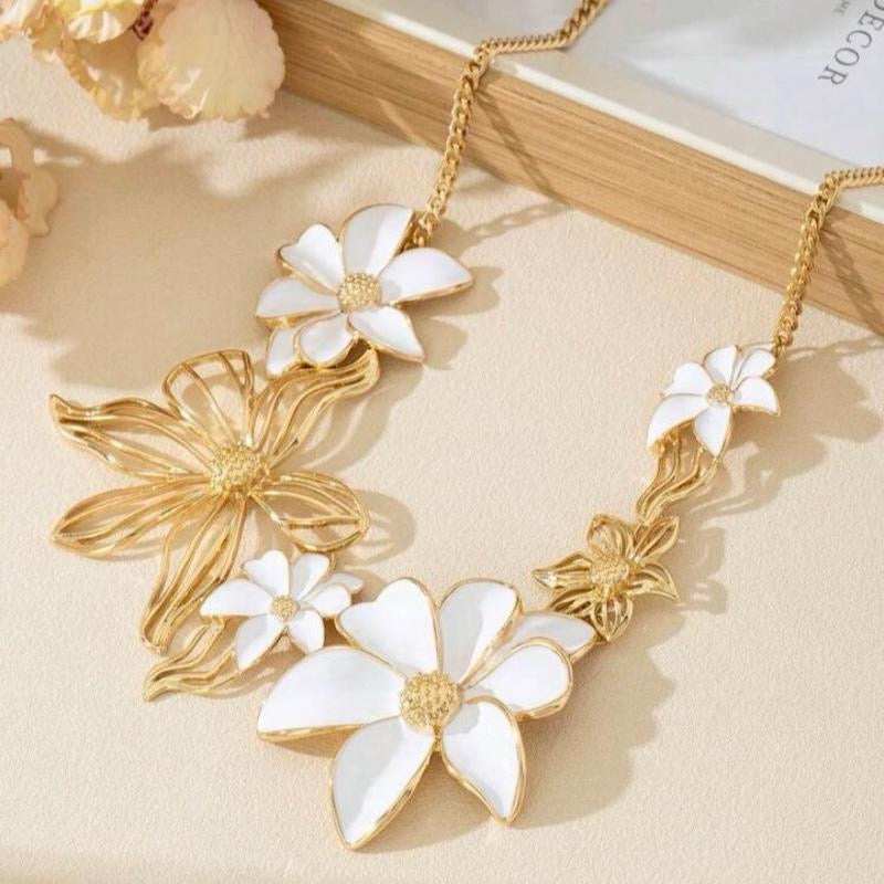 Metal Hollow Flower Oil Drop Necklace Oversized Golden Flower Pendant for Valentines Day Gift