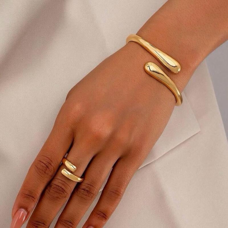 1 Set-Bracelet&Ring /9 chooses Of European & American Style Design Women Ring & Bracelet Set