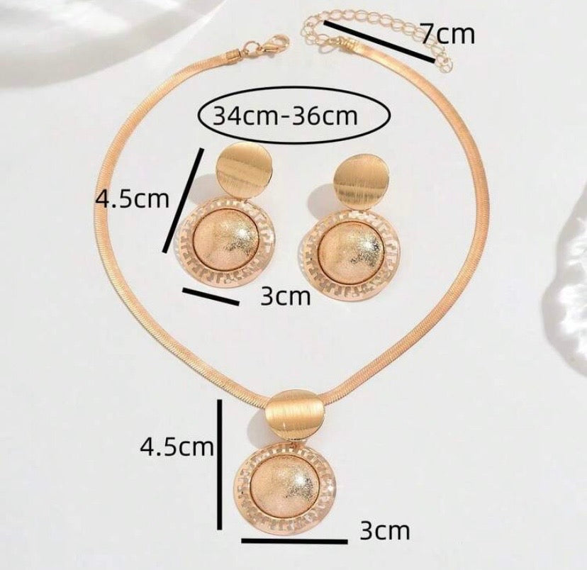 3pcs/Set Geometric Frosted Round Pendant Snake Chain Necklace & Earrings Set