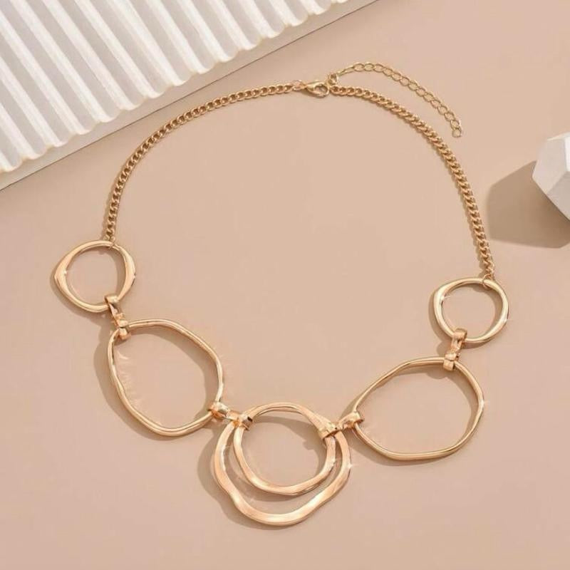 Gold/Silver Elegant Minimalist Hollow Circle Pendant Necklace for Women Ideal for Everyday Wear and Vacation Ready Accessory